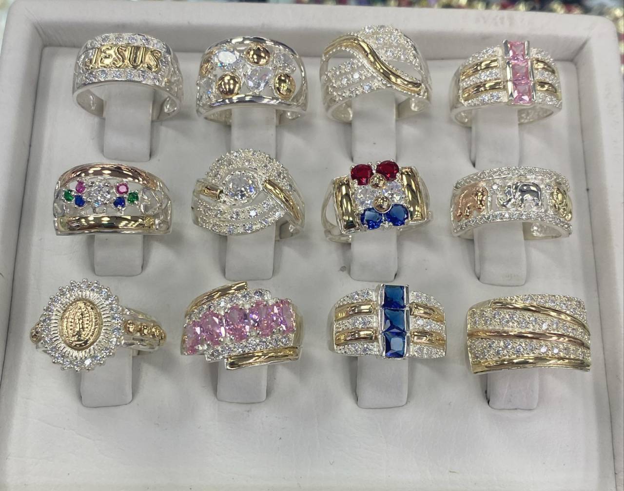 Anillos